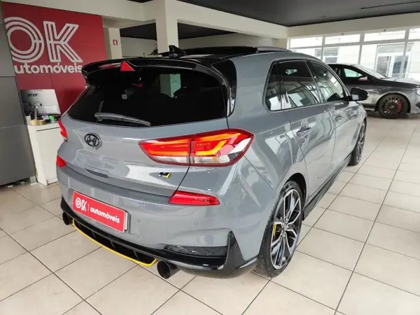 Hyundai i30 2018 - 27500 EUR, 119000 km - AUTO.MOTO.pt - 119000km - foto 11 de 34