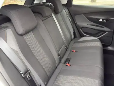 Peugeot 3008 2019 - 17900 EUR, 66750 km - AUTO.MOTO.pt - 66750km - foto 16 de 21