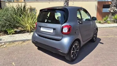 Smart ForTwo Coupé 2016 - 10480 EUR, 115000 km - AUTO.MOTO.pt - 115000km - foto 10 de 11