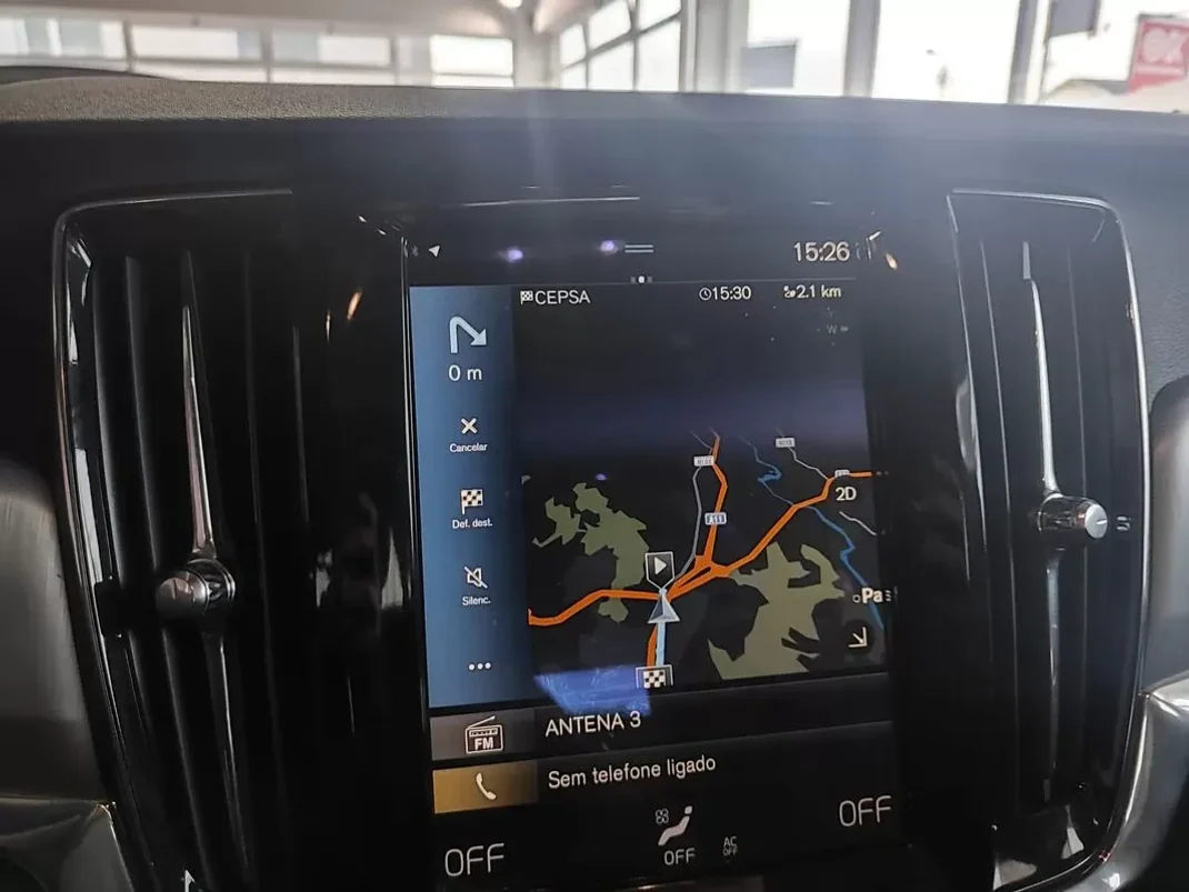 Volvo V90 2017 - 23500 EUR, 131000 km - AUTO.MOTO.pt - 131000km - foto 31 de 39