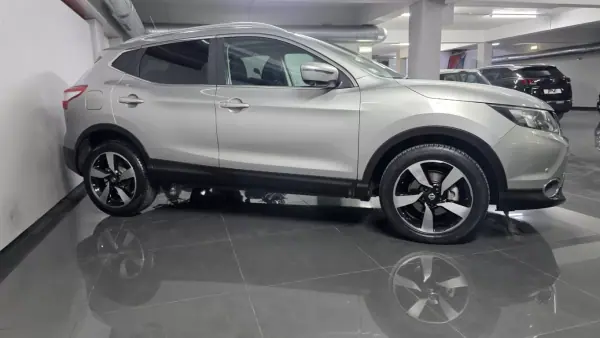 Nissan Qashqai 2015 - 17990 EUR, 157000 km - AUTO.MOTO.pt - 157000km - foto 3 de 24
