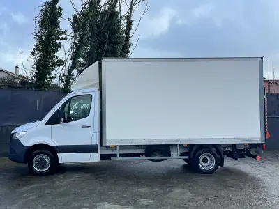 Mercedes-Benz Sprinter 515 CDI Contentor + Plataforma Elevatória 2023 - 49750 EUR, 54000 km - AUTO.MOTO.pt - 54000km - foto 8 de 33