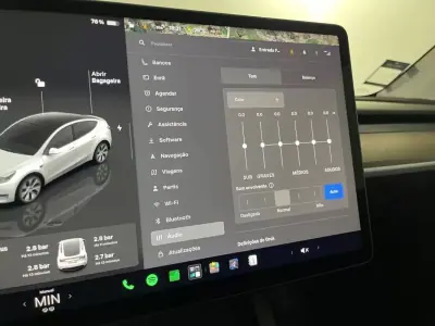 Tesla Model Y 2022 - 38750 EUR, 44000 km - AUTO.MOTO.pt - 44000km - foto 24 de 42