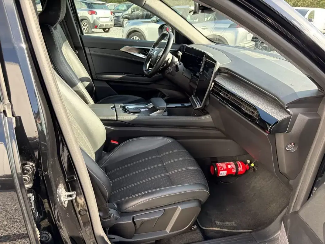 Renault Austral 2024 - 25750 EUR, 80461 km - AUTO.MOTO.pt - 80461km - foto 7 de 13
