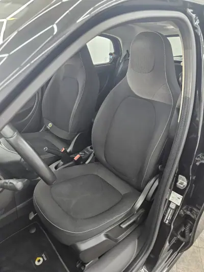 Smart ForFour 2019 - 11000 EUR, 70757 km - 70757km - foto 24 de 29