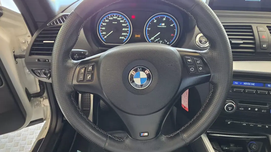 BMW 118 2009 - 12900 EUR, 225191 km - AUTO.MOTO.pt - 225191km - foto 44 de 61