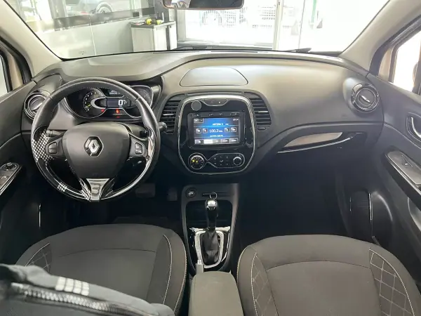 Renault Captur 2013 - 13800 EUR, 117690 km - 117690km - foto 10 de 22