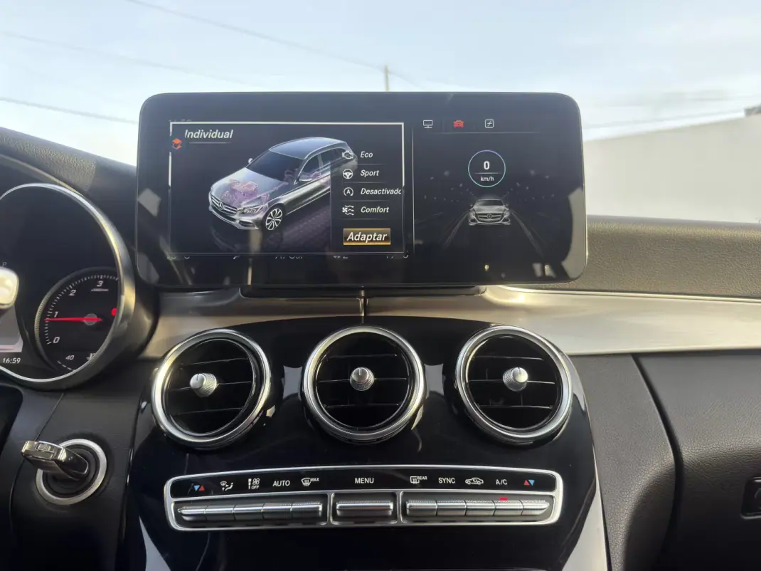 Mercedes-Benz C 250 2018 - 24500 EUR, 173000 km - AUTO.MOTO.pt - 173000km - foto 16 de 21