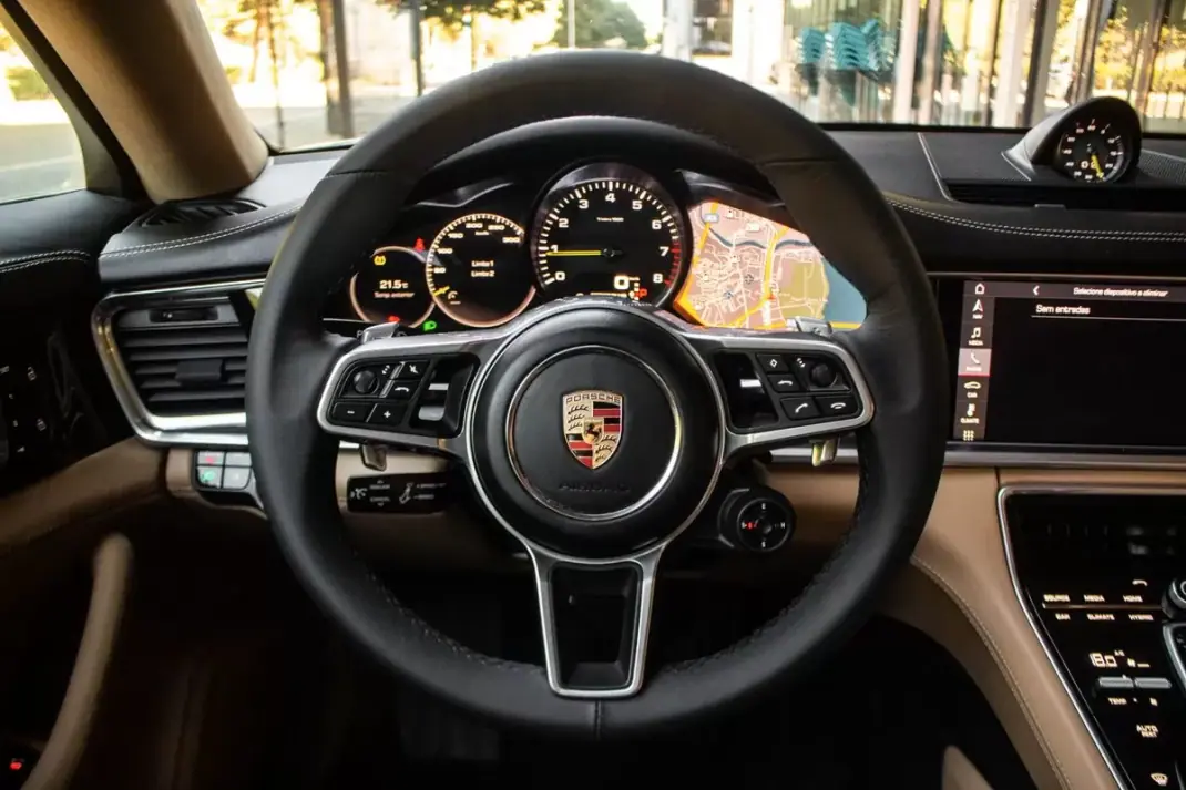 Porsche Panamera 2020 - 79990 EUR, 128249 km - 128249km - foto 12 de 48