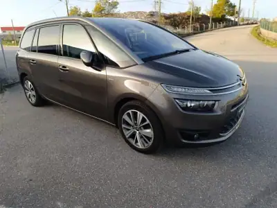 Citroën C4 Picasso 2016 - 13500 EUR, 148000 km - AUTO.MOTO.pt - 148000km - foto 7 de 28