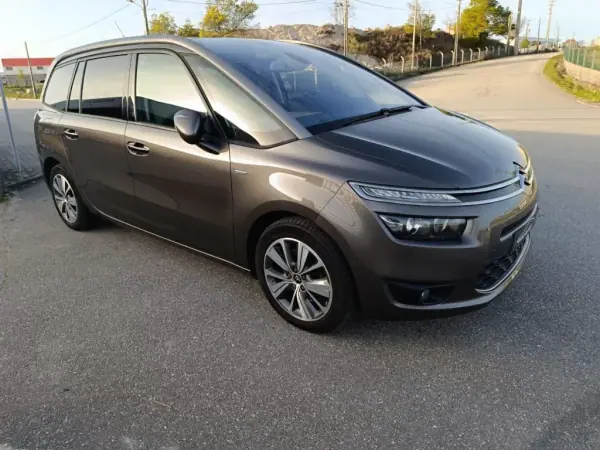 Citroën C4 Picasso 2016 - 13500 EUR, 148000 km - AUTO.MOTO.pt - 148000km - foto 7 de 28