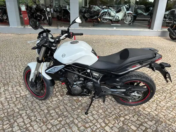 Benelli BN 2016 - 1850 EUR, 35691 km - AUTO.MOTO.pt - 35691km - foto 3 de 11