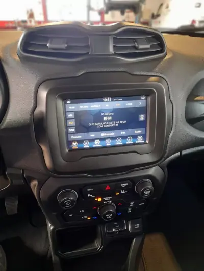 Jeep Renegade 2020 - 17990 EUR, 81429 km - AUTO.MOTO.pt - 81429km - foto 15 de 16