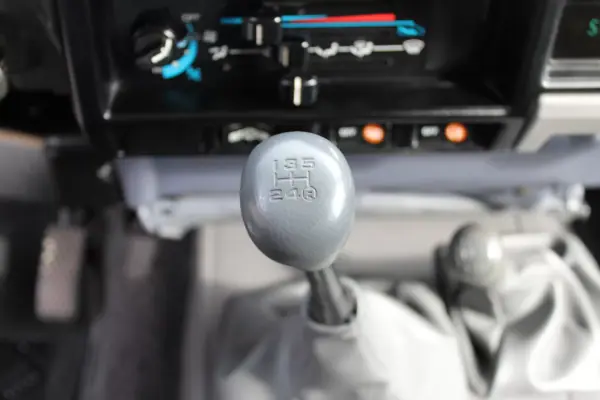 Toyota Land Cruiser 1994 - 38000 EUR, 318000 km - AUTO.MOTO.pt - 318000km - foto 33 de 46