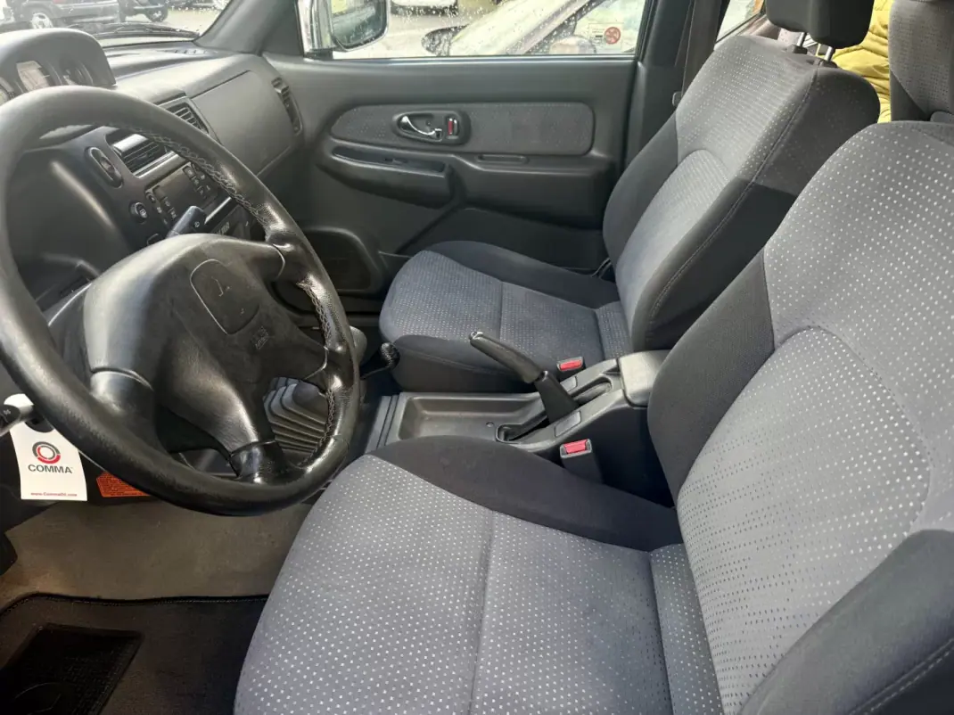 Mitsubishi L200 2002 - 13490 EUR, 214000 km - AUTO.MOTO.pt - 214000km - foto 9 de 11
