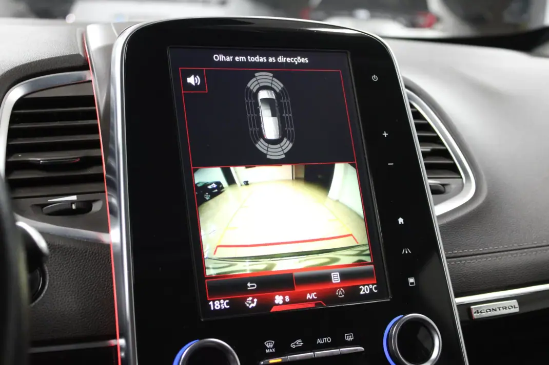 Renault Espace 2017 - 17900 EUR, 171000 km - AUTO.MOTO.pt - 171000km - foto 18 de 31