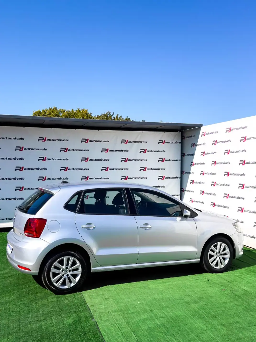 Volkswagen Polo 2016 - 9500 EUR, 131632 km - 131632km - foto 5 de 23