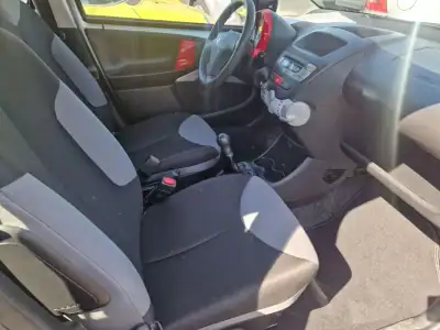 Peugeot 107 2012 - 6750 EUR, 163000 km - AUTO.MOTO.pt - 163000km - foto 10 de 12