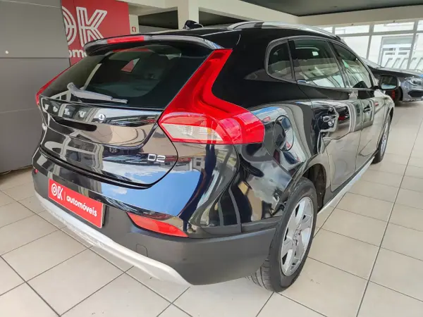 Volvo V40 Cross Country 2014 - 8150 EUR, 211000 km - AUTO.MOTO.pt - 211000km - foto 11 de 35