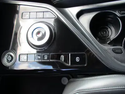 Kia e-Niro 2022 - 25490 EUR, 90460 km - AUTO.MOTO.pt - 90460km - foto 19 de 22