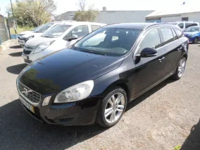 Volvo 121 2011 - 9750 EUR, 228544 km - AUTO.MOTO.pt - 228544km - foto 2 de 12