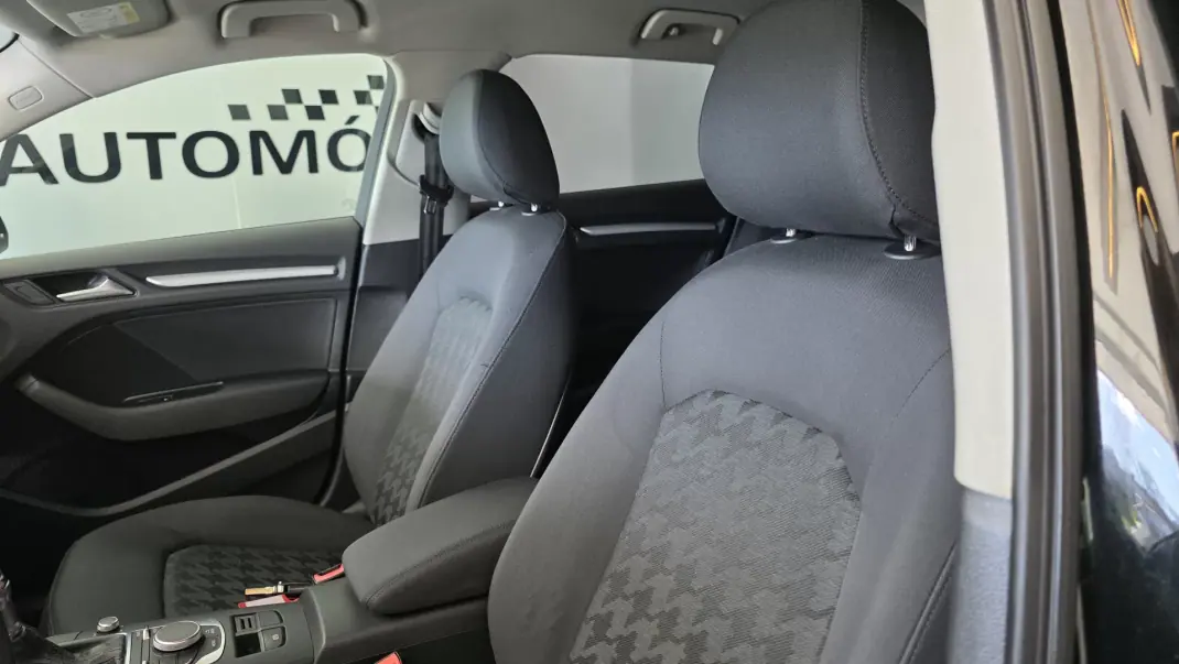 Audi A3 Sportback 2016 - 11900 EUR, 253264 km - AUTO.MOTO.pt - 253264km - foto 36 de 55