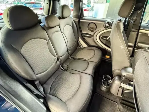 MINI Countryman 2014 - 11900 EUR, 223000 km - AUTO.MOTO.pt - 223000km - foto 8 de 9