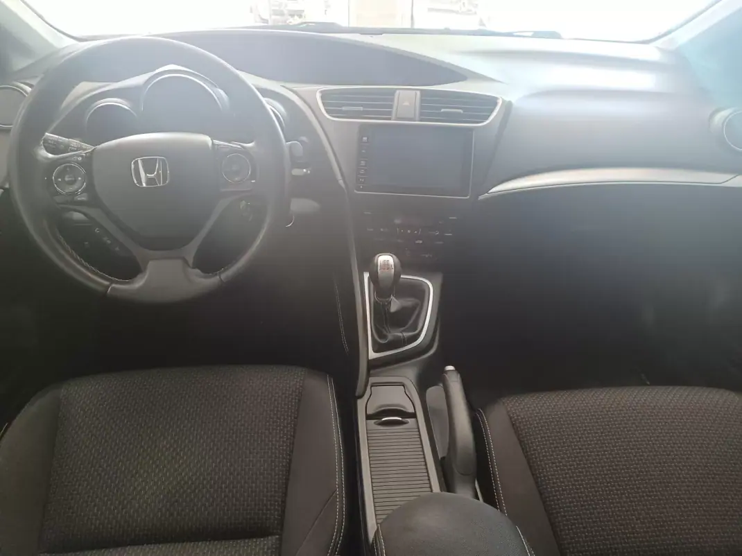 Honda Civic 2016 - 14890 EUR, 120487 km - AUTO.MOTO.pt - 120487km - foto 23 de 34