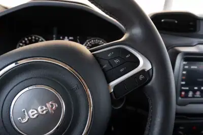 Jeep Renegade 2020 - 27500 EUR, 24000 km - AUTO.MOTO.pt - 24000km - foto 40 de 42