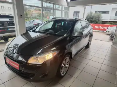 Renault Mégane Sport Tourer 2009 - 5750 EUR, 210000 km - AUTO.MOTO.pt - 210000km - foto 5 de 34
