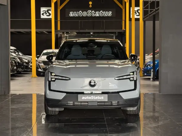 Volvo EX 30 69 kWh Single Motor Extended Range Plus 2024 Elétrico