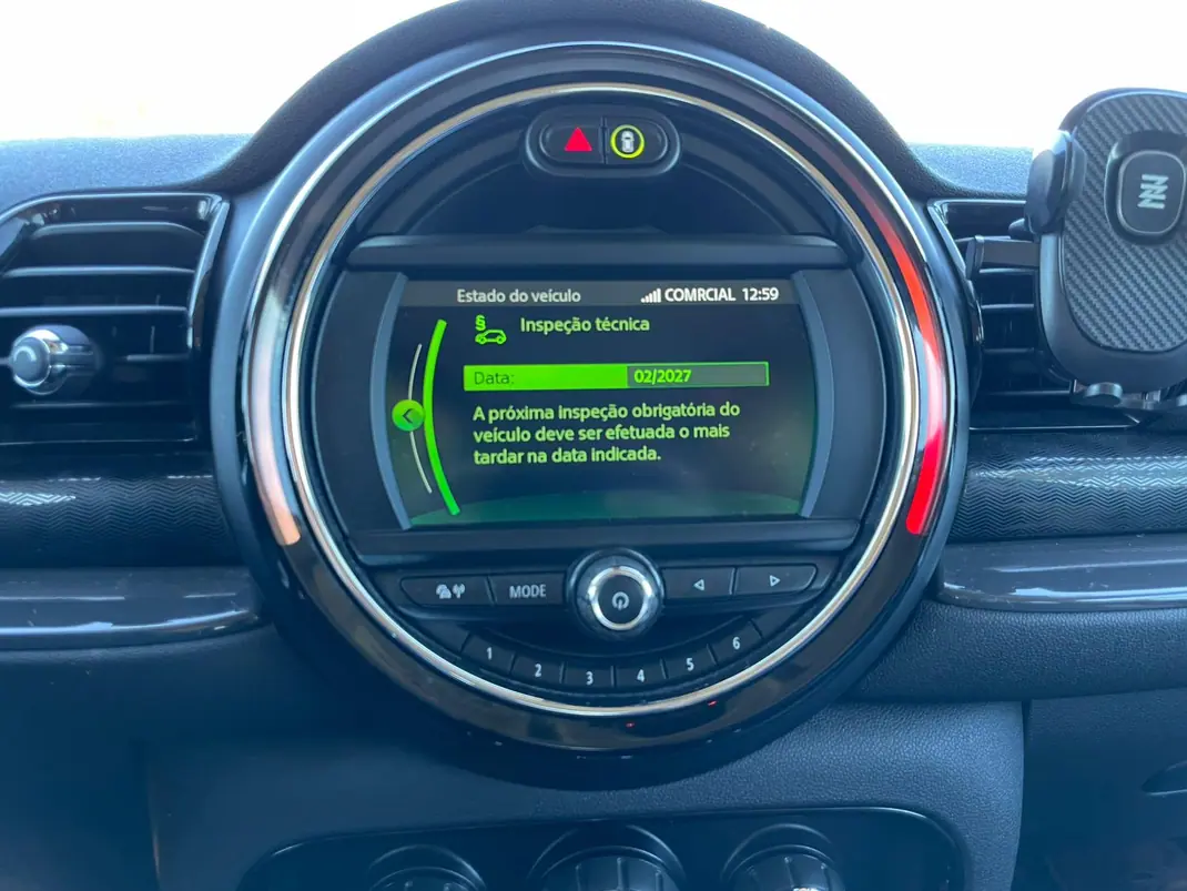 MINI Clubman 2020 - 15200 EUR, 189000 km - AUTO.MOTO.pt - 189000km - foto 4 de 8