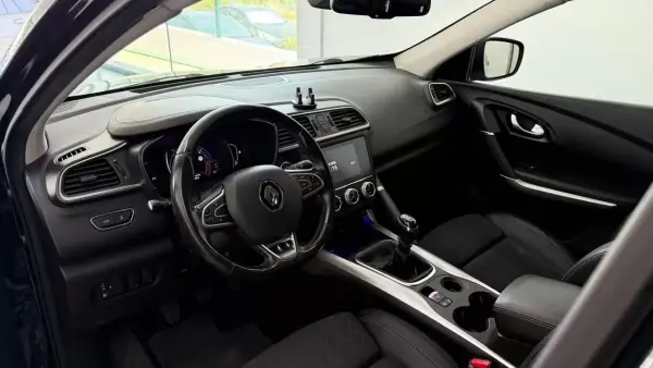 Renault Kadjar 2019 - 14990 EUR, 110028 km - AUTO.MOTO.pt - 110028km - foto 25 de 37
