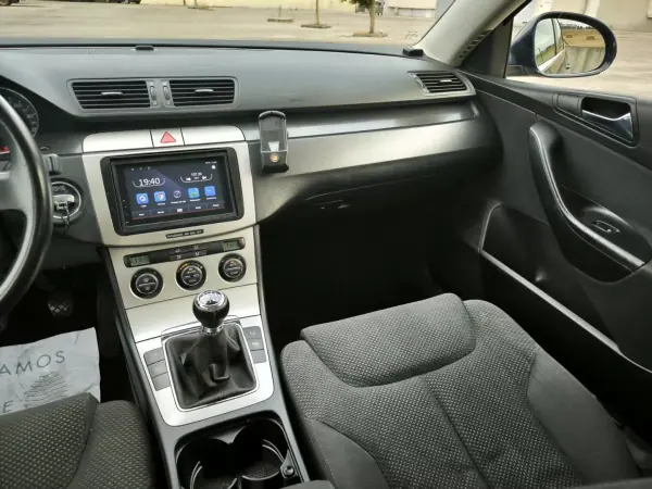 Volkswagen Passat Variant 2006 - 4950 EUR, 196789 km - AUTO.MOTO.pt - 196789km - foto 23 de 50