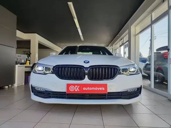 BMW 520 2017 - 23500 EUR, 165600 km - AUTO.MOTO.pt - 165600km - foto 3 de 38