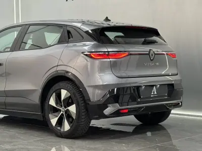 Renault Mégane E-Tech 2022 - 23890 EUR, 71000 km - AUTO.MOTO.pt - 71000km - foto 6 de 6