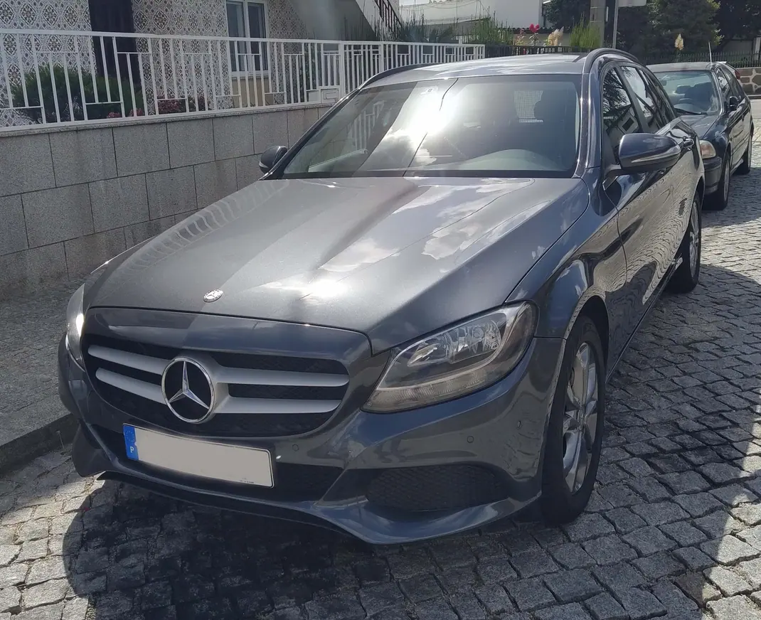 Mercedes-Benz C 180 2015 - 14500 EUR, 230000 km - AUTO.MOTO.pt - 230000km - foto 10 de 10