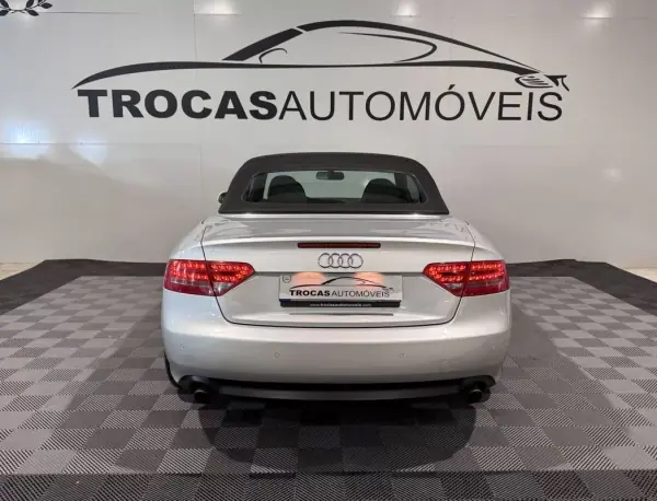 Audi A5 Cabrio 2009 - 15900 EUR, 186000 km - AUTO.MOTO.pt - 186000km - foto 9 de 45