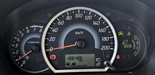 Mitsubishi Space Star 2015 - 8999 EUR, 100000 km - AUTO.MOTO.pt - 100000km - foto 12 de 22