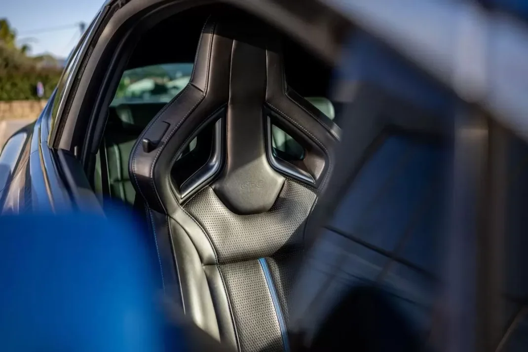 Opel Astra GTC 2013 - 23500 EUR, 109000 km - AUTO.MOTO.pt - 109000km - foto 26 de 47