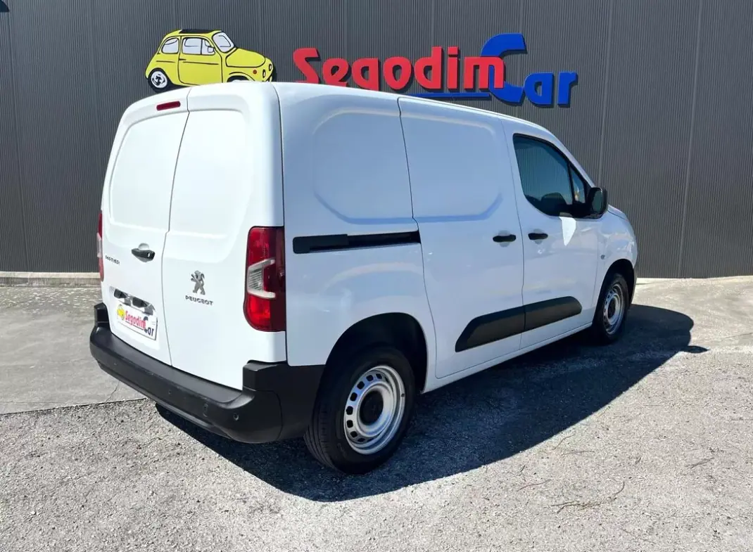 Peugeot 2019 - 12300 EUR, 92000 km - AUTO.MOTO.pt - 92000km - foto 4 de 19