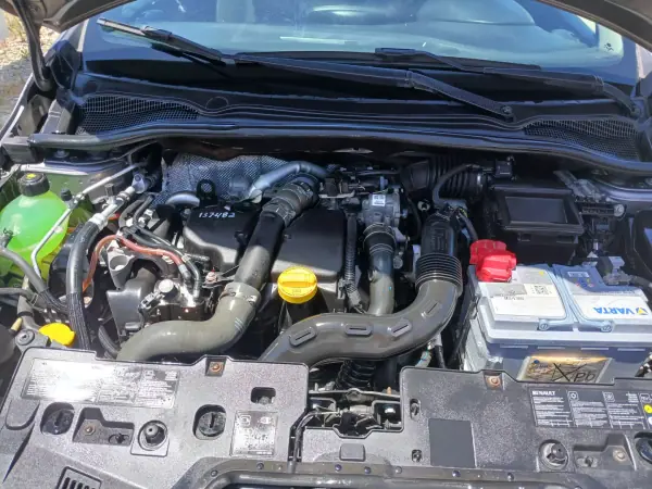 Renault Clio 2014 - 8950 EUR, 137482 km - AUTO.MOTO.pt - 137482km - foto 25 de 26
