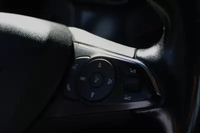 Opel Crossland X 2017 - 12500 EUR, 113439 km - AUTO.MOTO.pt - 113439km - foto 19 de 35