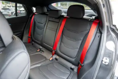 Mercedes-Benz GLC 63 AMG 2024 - 144900 EUR, 10000 km - AUTO.MOTO.pt - 10000km - foto 27 de 30