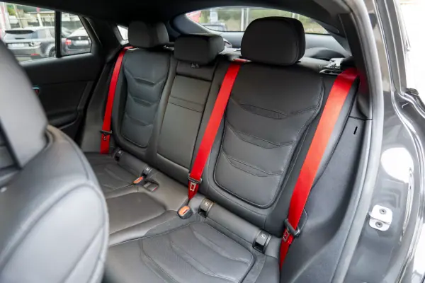 Mercedes-Benz GLC 63 AMG 2024 - 144900 EUR, 10000 km - AUTO.MOTO.pt - 10000km - foto 27 de 30