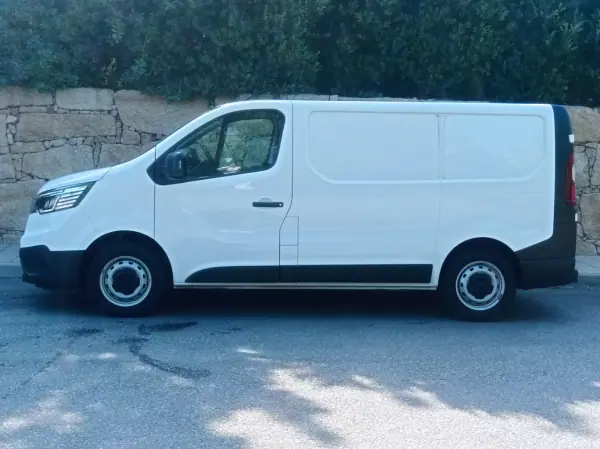 Renault Trafic 2023 - 22990 EUR, 96500 km - AUTO.MOTO.pt - 96500km - foto 7 de 16