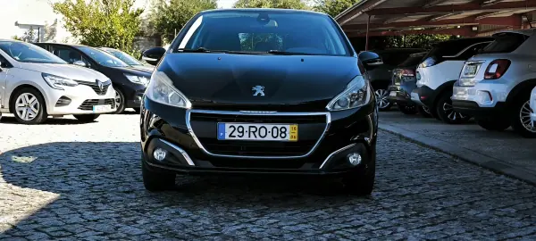 Peugeot 208 2016 — foto 3 de 11