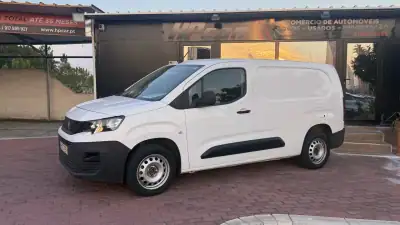 Peugeot PARTNER GIRAFON 2020 - 12990 EUR, 130000 km - AUTO.MOTO.pt - 130000km - foto 2 de 23