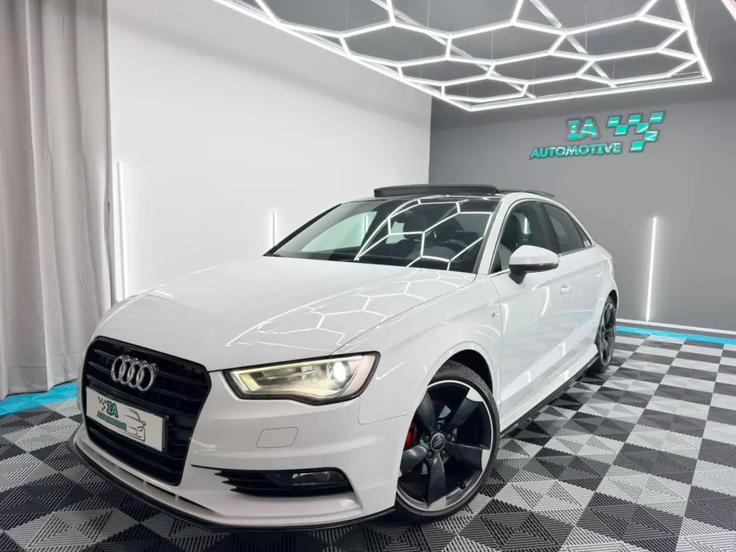Audi A3 Limousine 2014 - 19750 EUR, 184000 km - AUTO.MOTO.pt - 184000km - foto 1 de 25