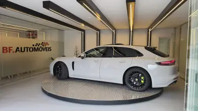 Porsche Panamera Sport Turismo 2024 - 119900 EUR, 45564 km - AUTO.MOTO.pt - 45564km - foto 15 de 63